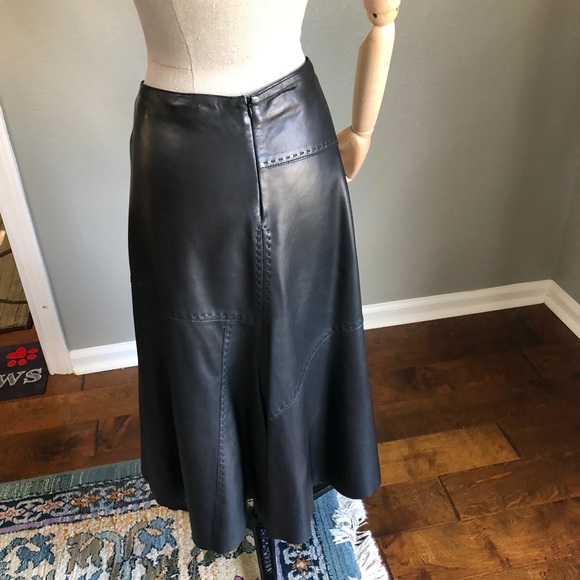 EUC St. John/Fusion jacket/skirt combo. - Picture 6 of 12